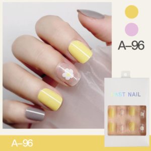 Våriga & somriga lösnaglar Naturlig kort form, enkelt & fräscht. Summer & spring fake nails Press on nails modell A-96
